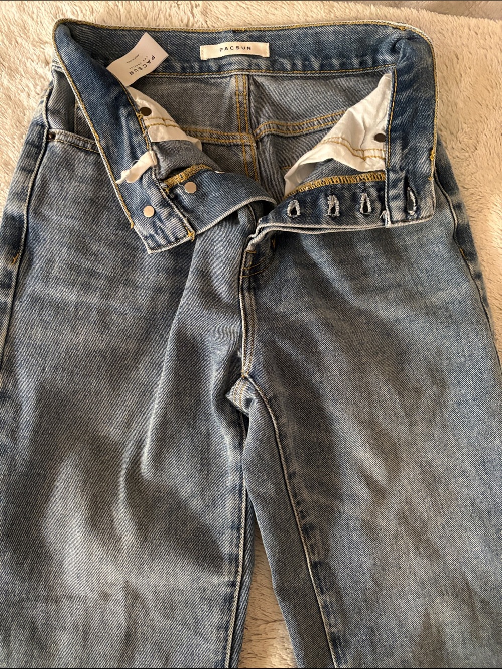 PacSun Medium Light Blue High-Rise Button-Fly Jeans
